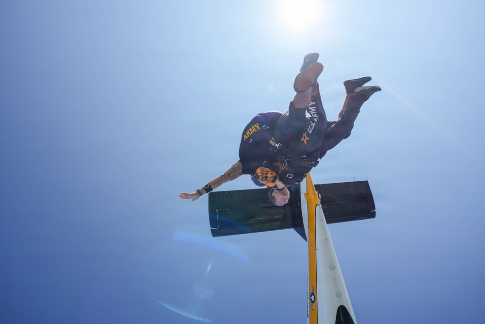 Golden Knights Tandem Team Hosts Community Leaders, Athletes for Jump Over Frederick, Maryland