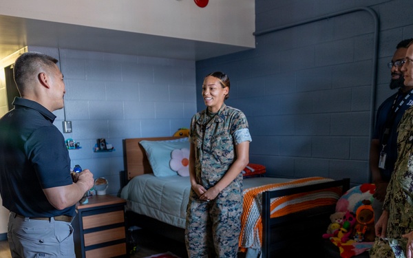 SECNAV Visits Camp Lejeune