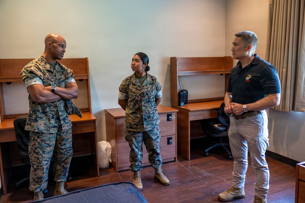 SECNAV Visits Camp Lejeune