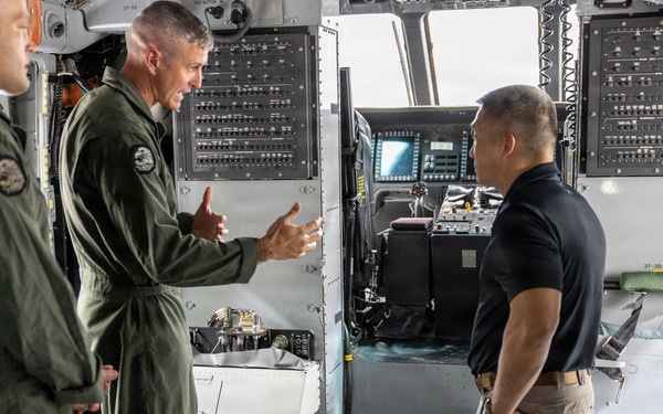 SECNAV Visits Camp Lejeune