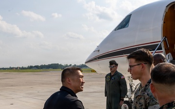 SECNAV Visits Camp Lejeune