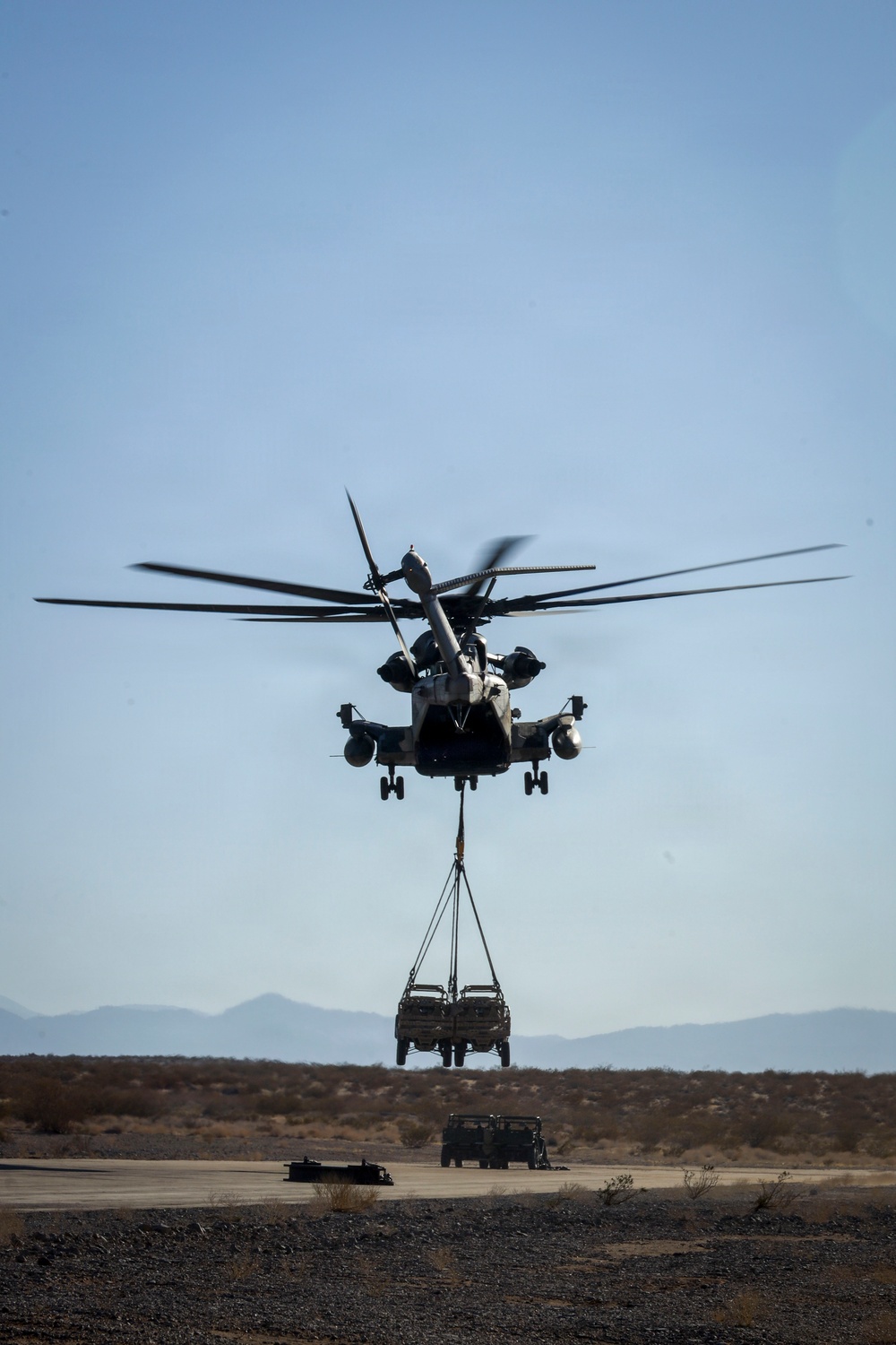 Hook and Go: CLB-2, HMH-462 HST