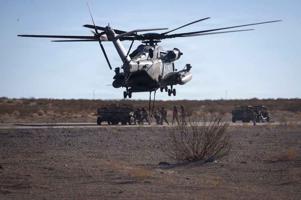 Hook and Go: CLB-2, HMH-462 HST