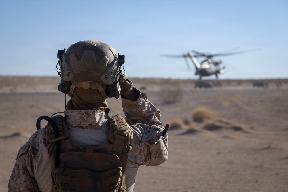Hook and Go: CLB-2, HMH-462 HST