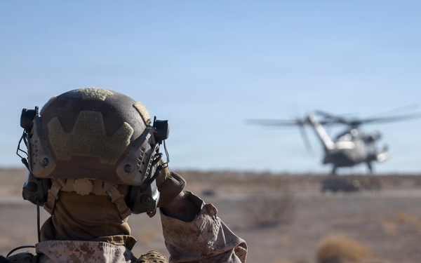 Hook and Go: CLB-2, HMH-462 HST