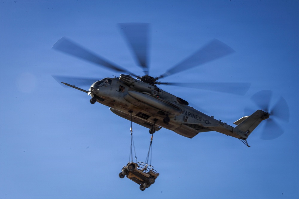 Hook and Go: CLB-2, HMH-462 HST