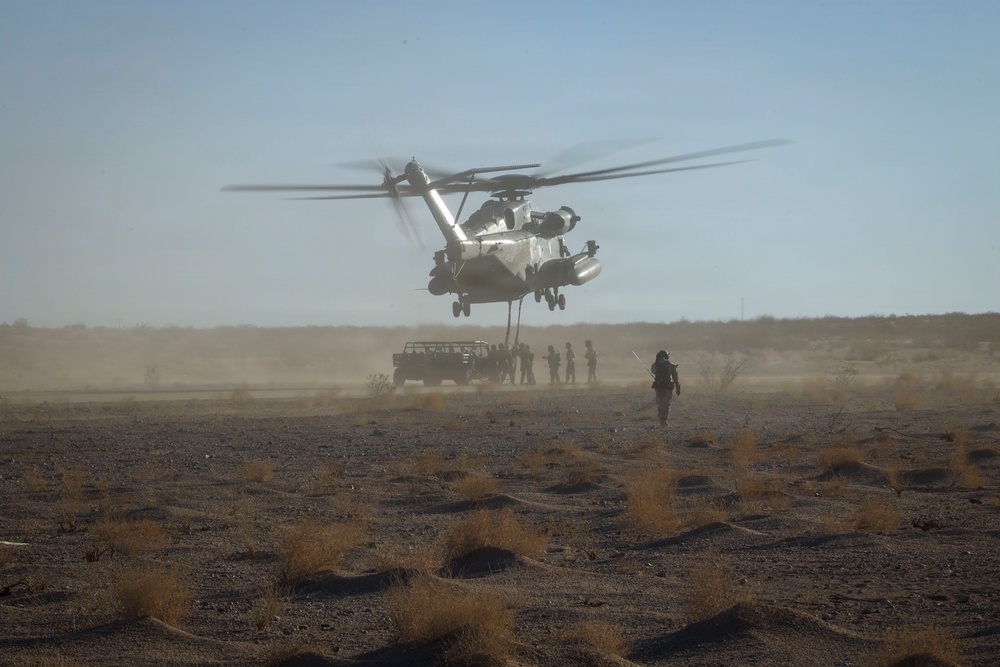 Hook and Go: CLB-2, HMH-462 HST