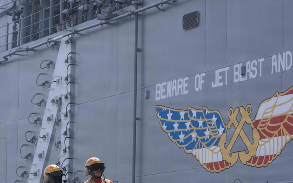 Boxer Conducts Flight Operations