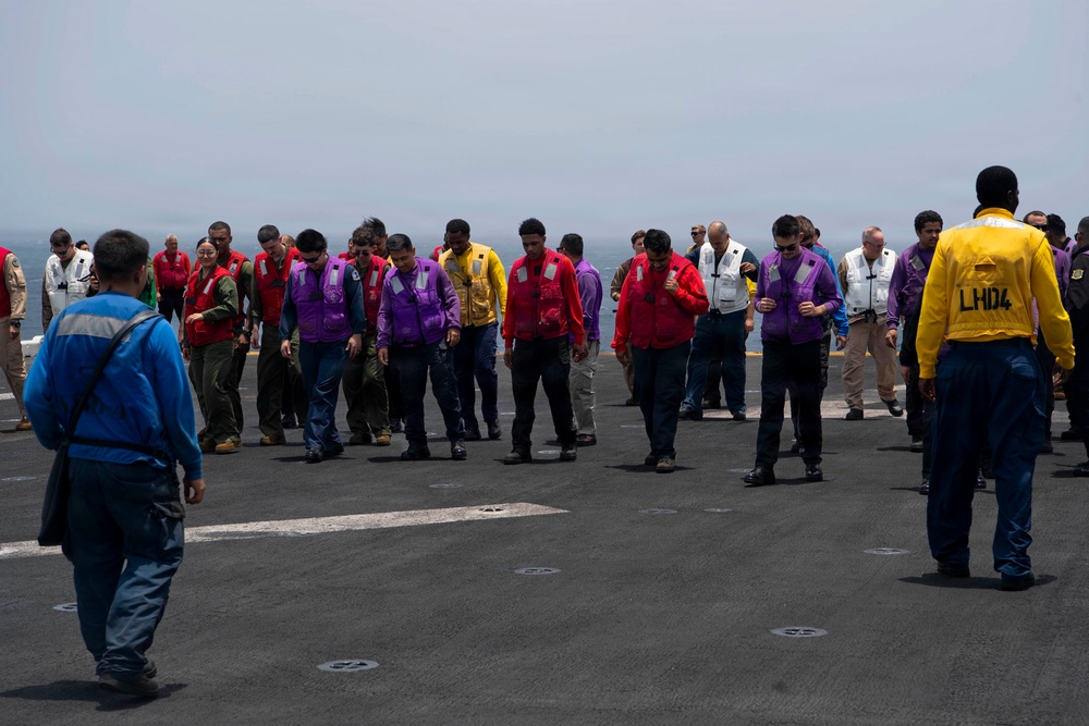 Boxer Sailors,11th MEU Marines Conduct FOD Walkdown