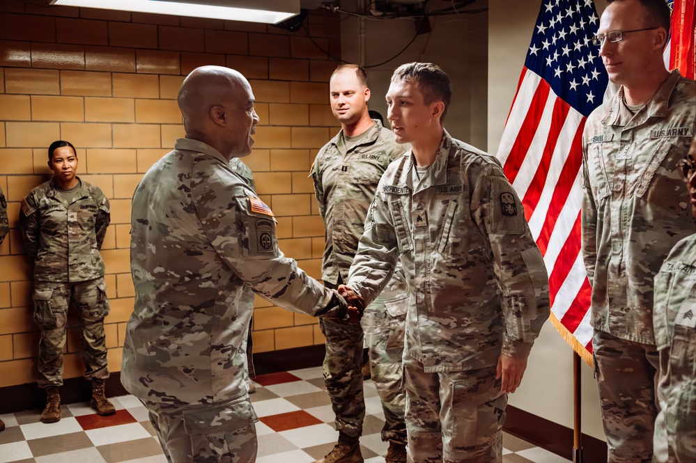 USARPAC commanding general recognizes Soldiers