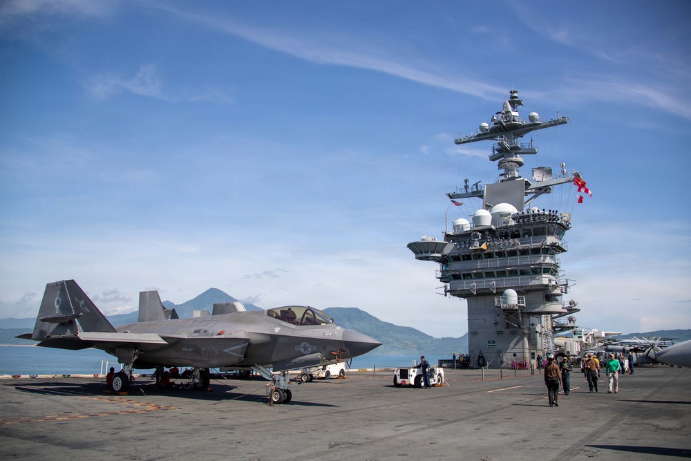 George Washington Arrives in Da Nang, Vietnam