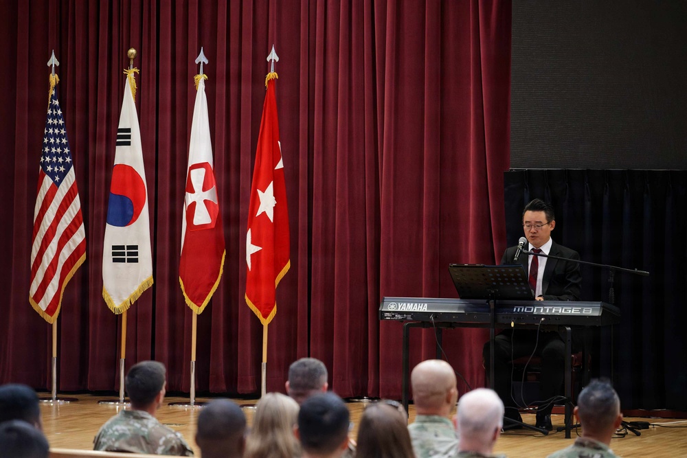 Guest Vocalist Performs Special Music During Ceremony