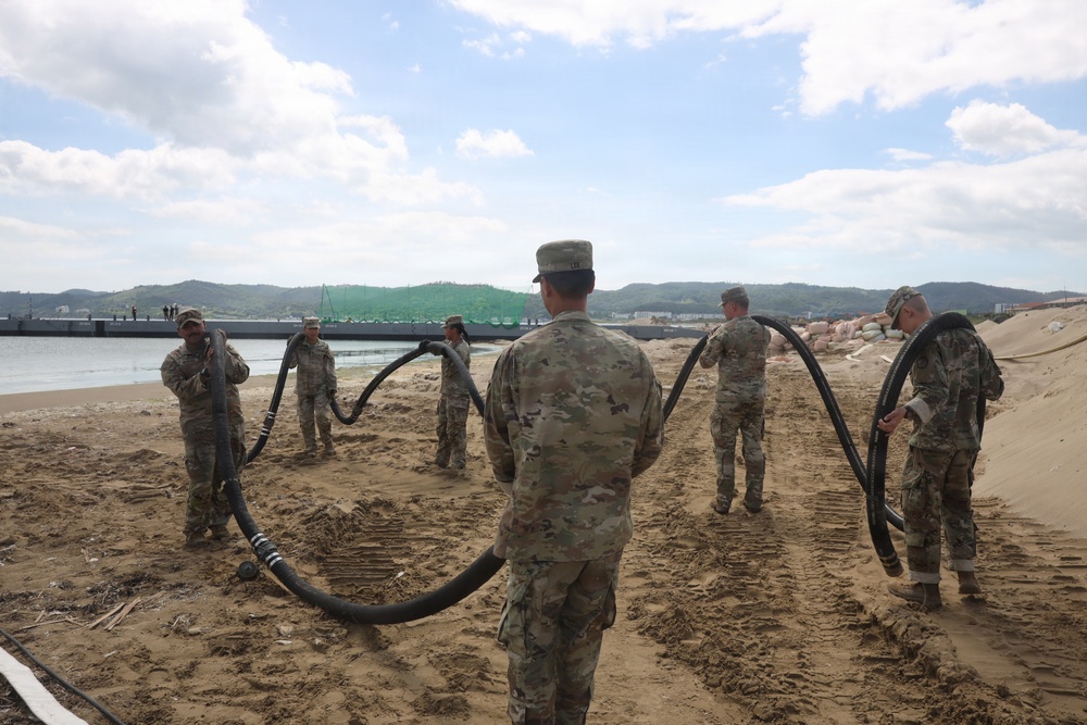 3rd MLG, ROK forces conduct joint fuel and water operations during CJLOTS 26