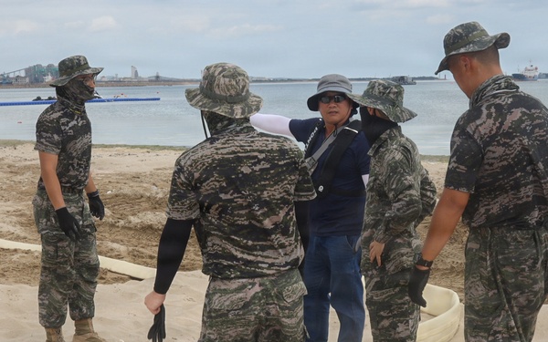 3rd MLG, ROK forces conduct joint fuel and water operations during CJLOTS 26