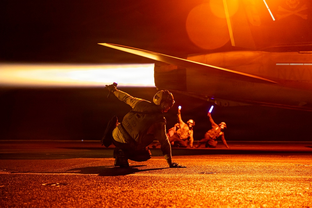 USS George H.W. Bush (CVN 77) Conducts Night Flight Operations