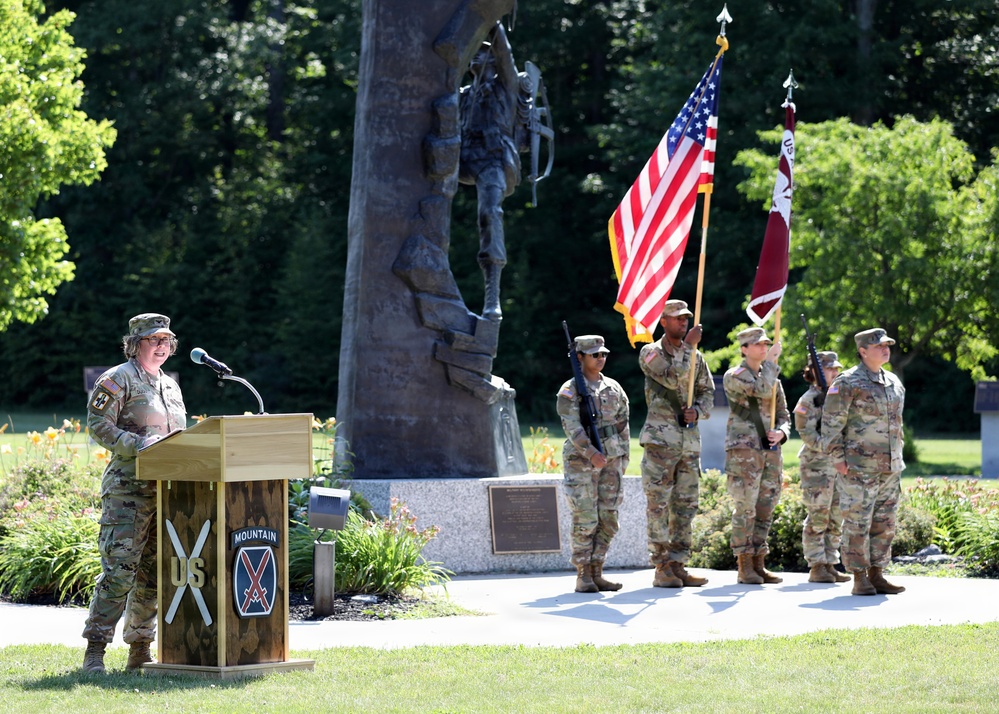 Fort Drum DENTAC passes colors to new commander