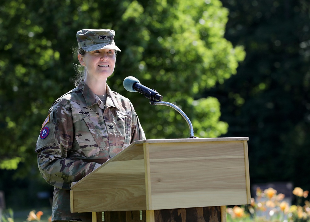 Fort Drum DENTAC passes colors to new commander