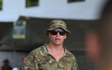 U.S., Bangladesh Soldiers Conduct Bus Raid Class