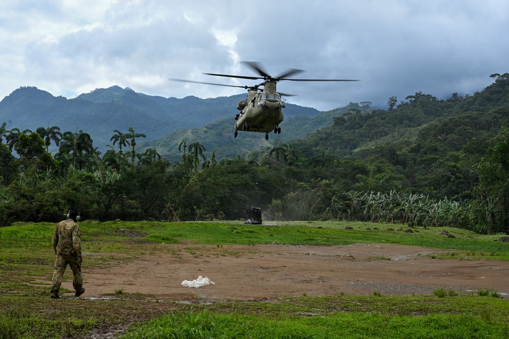 Joint Task Force-Bravo collaborates with Servicio Nacional Aeronaval to deliver bridge materials