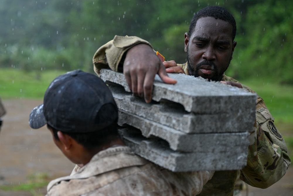 Joint Task Force-Bravo collaborates with Servicio Nacional Aeronaval to deliver bridge materials