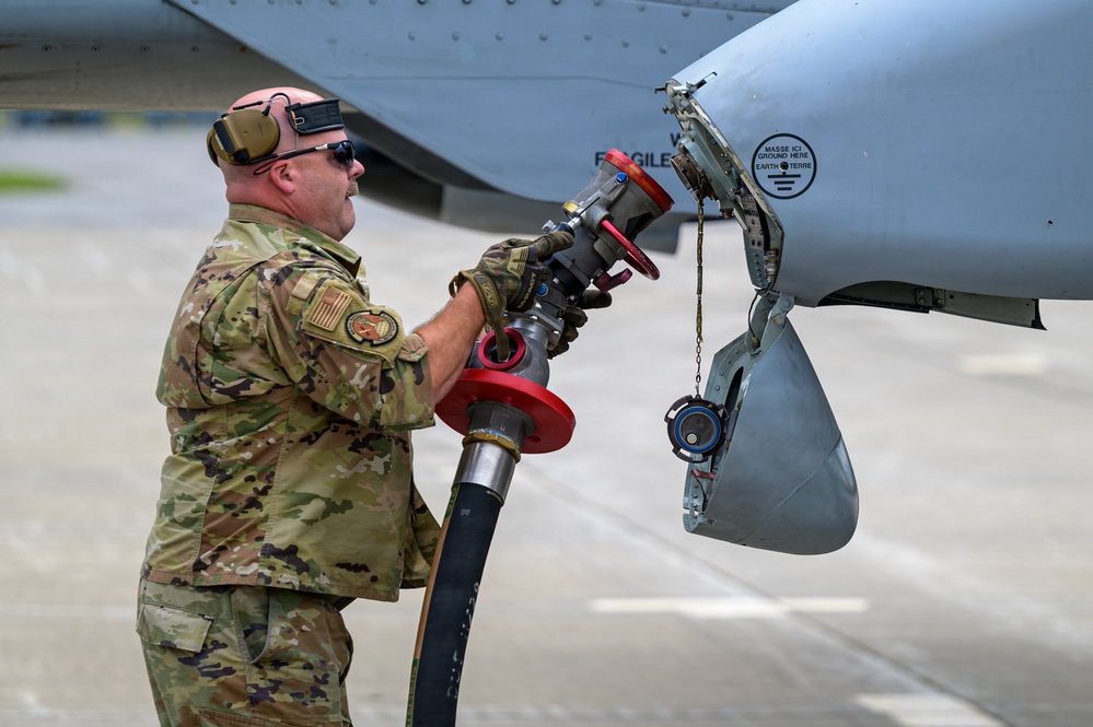 Peck Refuels A-10 Thunderbolt II