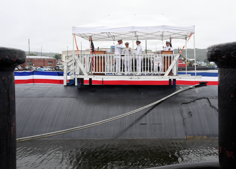 Submarine Squadron 12 holds change of command