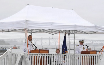 Submarine Squadron 12 holds change of command