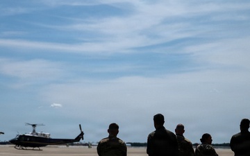 Col. Seekamp tours Joint Base Andrews as new commander