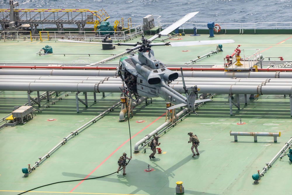 11th MEU Marines, Sailors Conduct Maritime Interception Operation