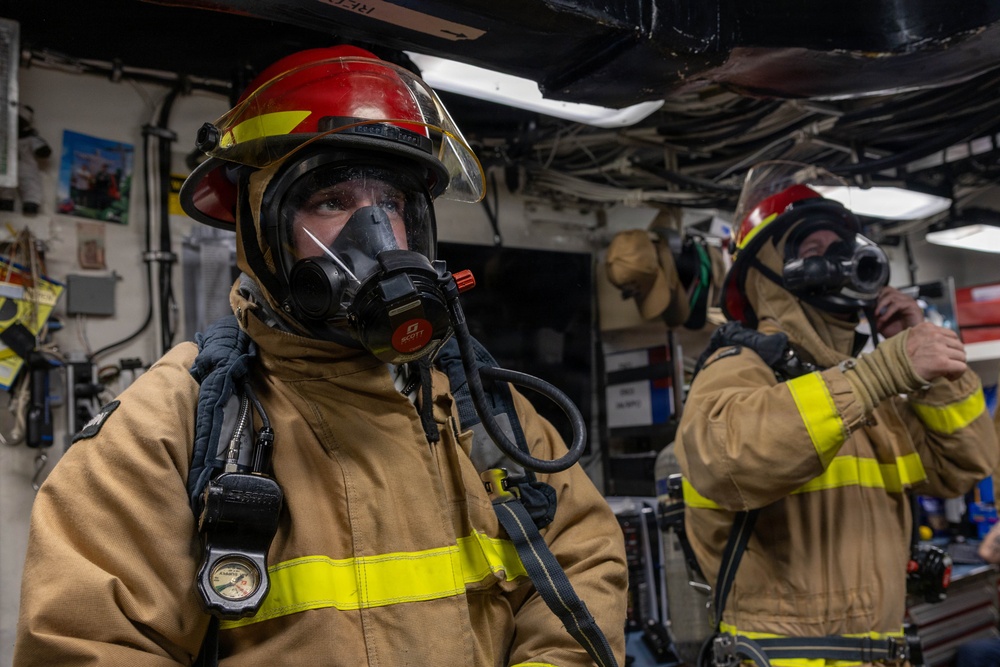 USS Gridley conducts Flying Squad Tryouts