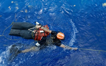 USS Gridley conducts Man Overboard Drill
