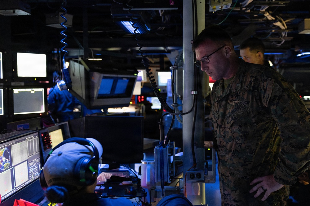 USMC Col. Lynch visits USS Gridley