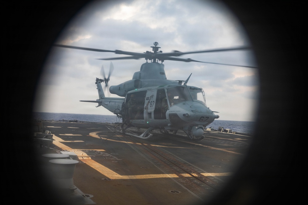 USMC Col. Lynch visits USS Gridley