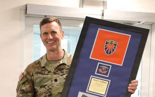 7th Signal Command (Theater) Bids Farewell to Lt. Col. Derek Eichholz