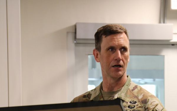 7th Signal Command (Theater) Bids Farewell to Lt. Col. Derek Eichholz