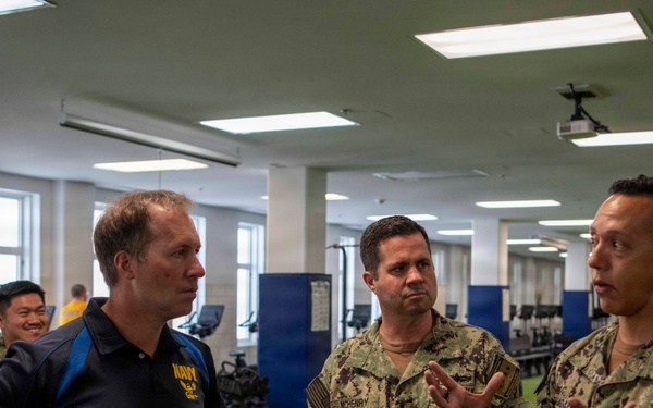 Assistant Secretary of the Navy Tours Recruit Training Command