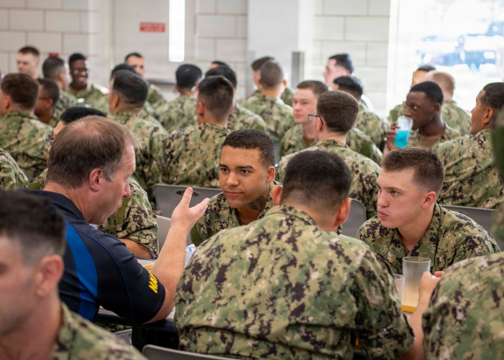 Assistant Secretary of the Navy Tours Recruit Training Command