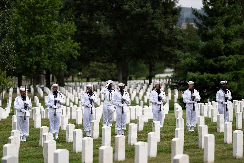 Full Military Funeral Honors with Escort are Conducted for U.S. Navy Cmdr. Raymond Stoetzer in Section 31