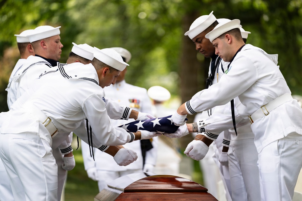 Full Military Funeral Honors with Escort are Conducted for U.S. Navy Cmdr. Raymond Stoetzer in Section 31