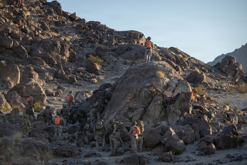 SLTE 4-26: Golf Company, 2nd Battalion, 2nd Marine Regiment Conduct Live-Fire Company Attacks