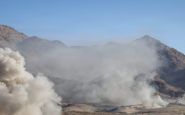 SLTE 4-26: Golf Company, 2nd Battalion, 2nd Marine Regiment Conduct Live-Fire Company Attacks