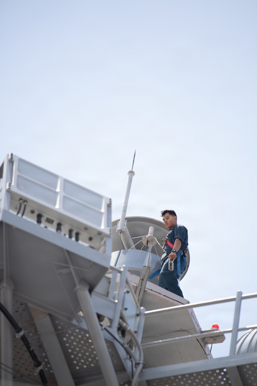 USS Carl Vinson (CVN 70) conducts zone inspections