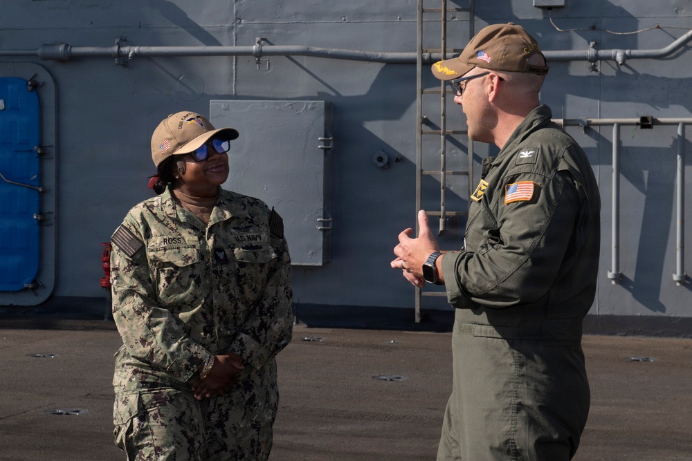 USS Carl Vinson (CVN 70) hosts reenlistment ceremony