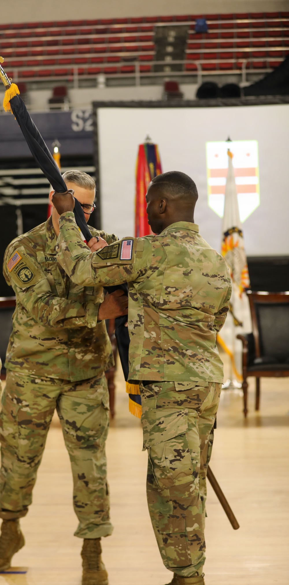 260th Special Purpose Brigade Holds Change of Command Ceremony
