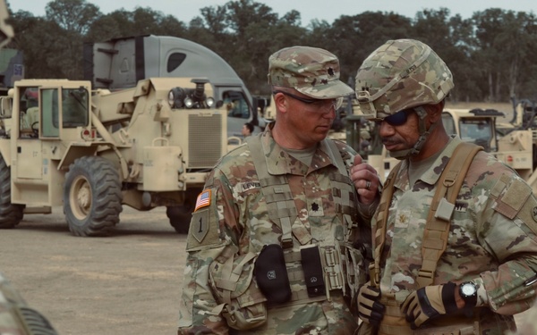 Chief observer‑controller guides 373rd Quartermaster Battalion staff through decision‑making at Fort Hunter‑Liggett
