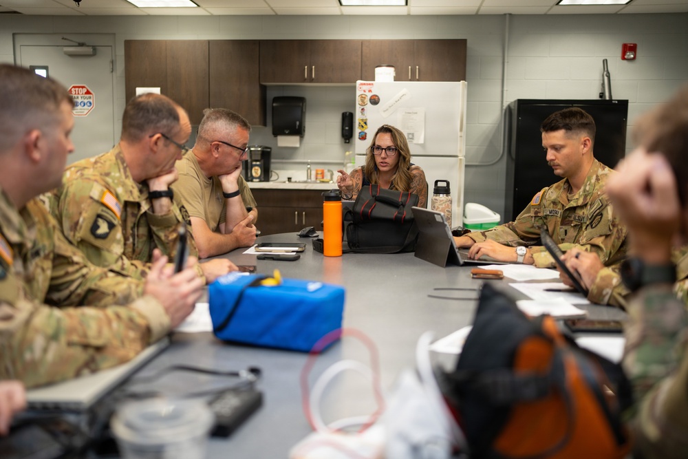 Oregon Guard aircrews begin water bucket missions on eastern Oregon wildfires