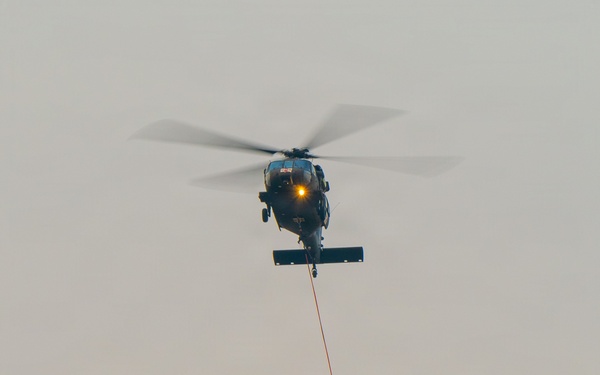 Oregon Guard aircrews begin water bucket missions on eastern Oregon wildfires
