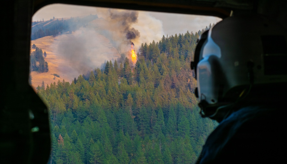 Oregon Guard aircrews begin water bucket missions on eastern Oregon wildfires