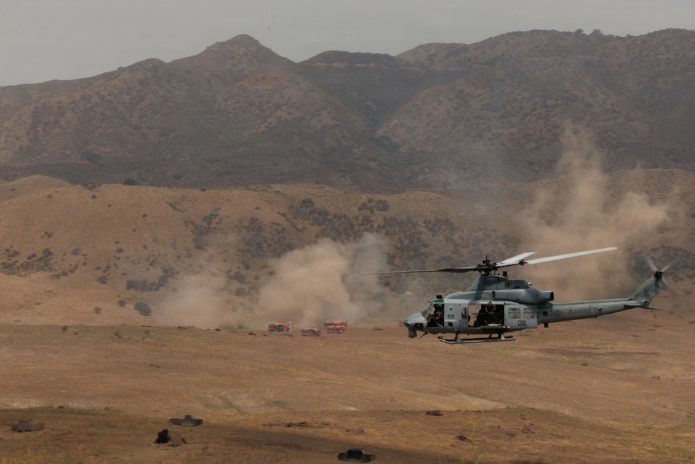 HMLA-775 Live Fire and Family Day