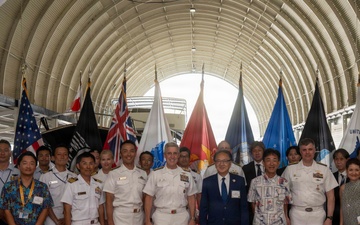 Navy Region Commander, Yokosuka Mayor take an alliance road trip